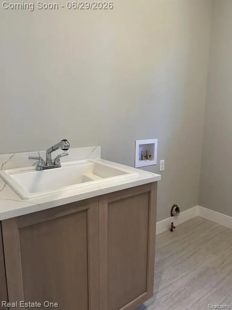 50402 Oakbrooke Drive E Chesterfield Township MI 48047