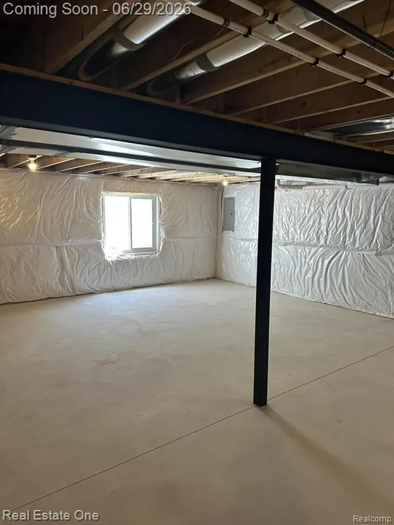 50402 Oakbrooke Drive E Chesterfield Township MI 48047