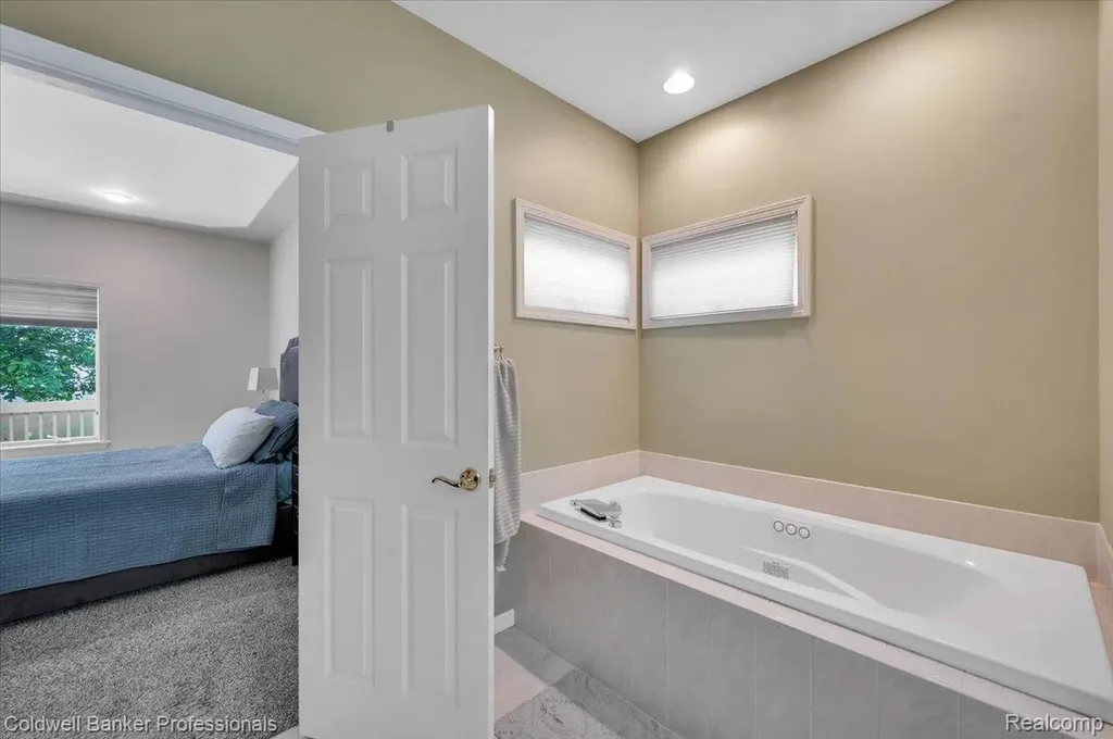 1518 Wildwood Court Flint Charter Township MI 48532