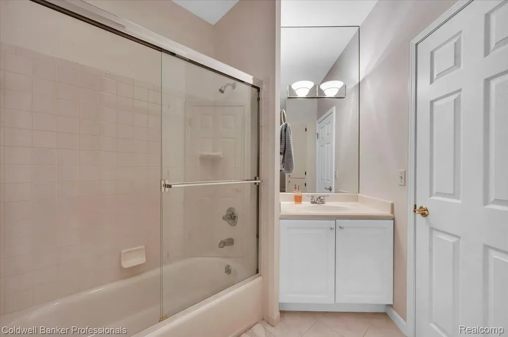1518 Wildwood Court Flint Charter Township MI 48532
