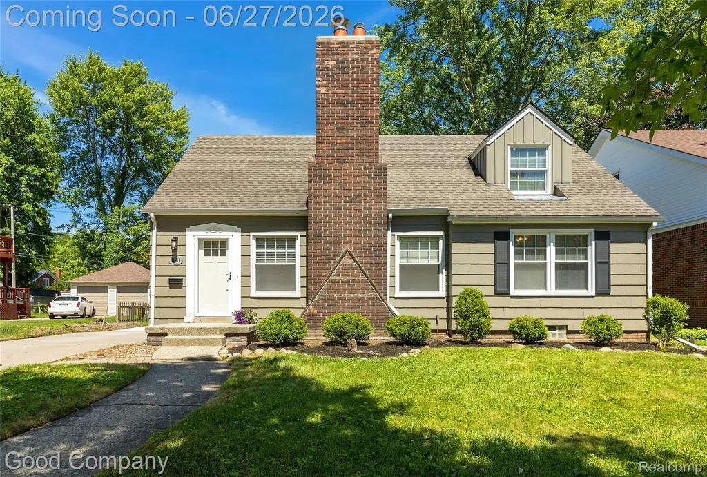 880 Notre Dame Street Grosse Pointe City MI 48230