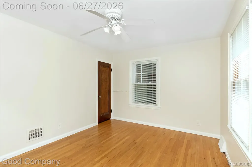 880 Notre Dame Street Grosse Pointe City MI 48230