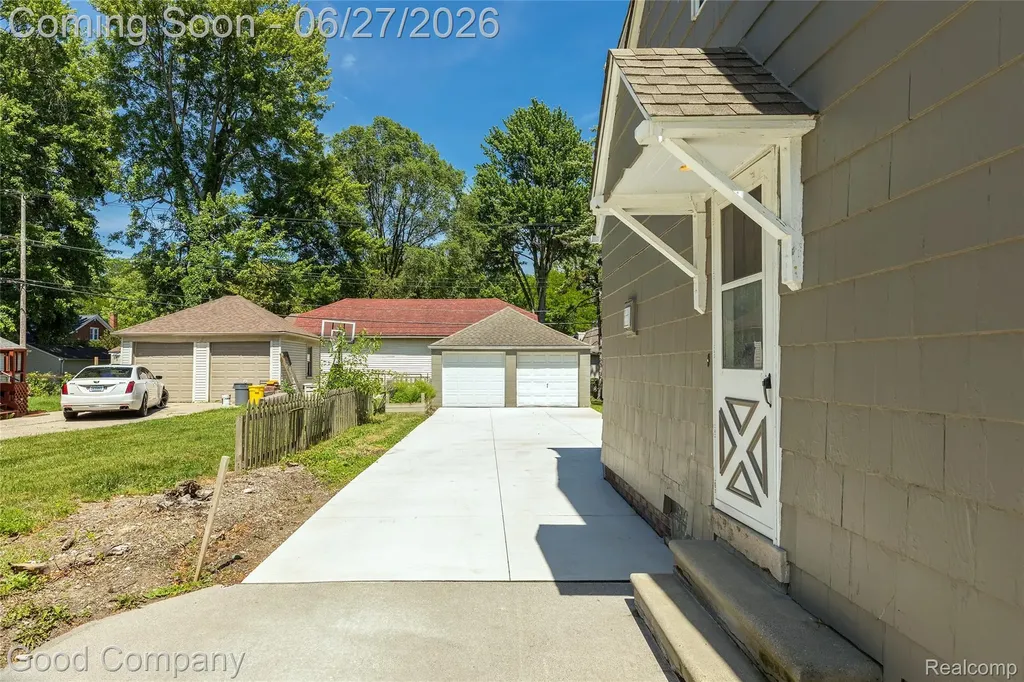 880 Notre Dame Street Grosse Pointe City MI 48230