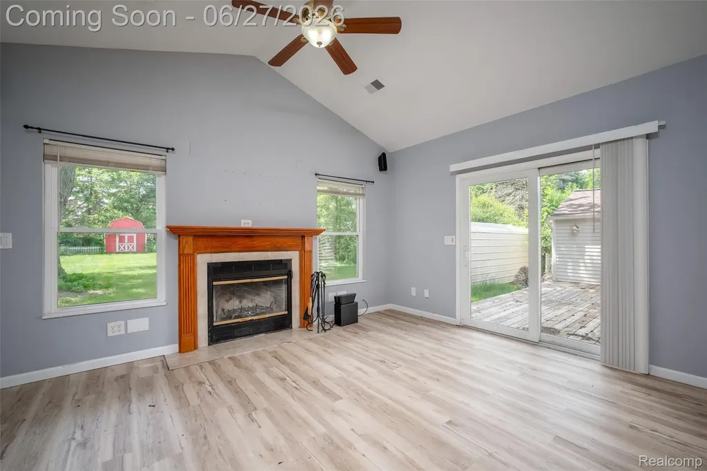 2347 Pauline Drive Waterford Charter Township MI 48329