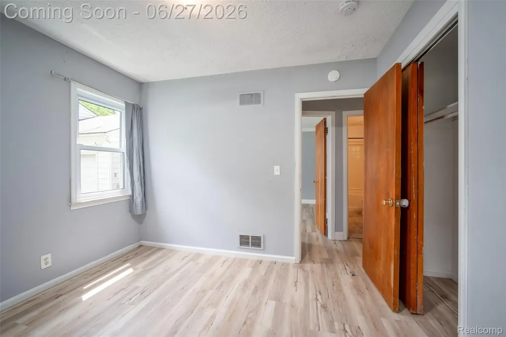 2347 Pauline Drive Waterford Charter Township MI 48329