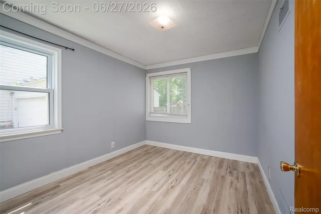 2347 Pauline Drive Waterford Charter Township MI 48329