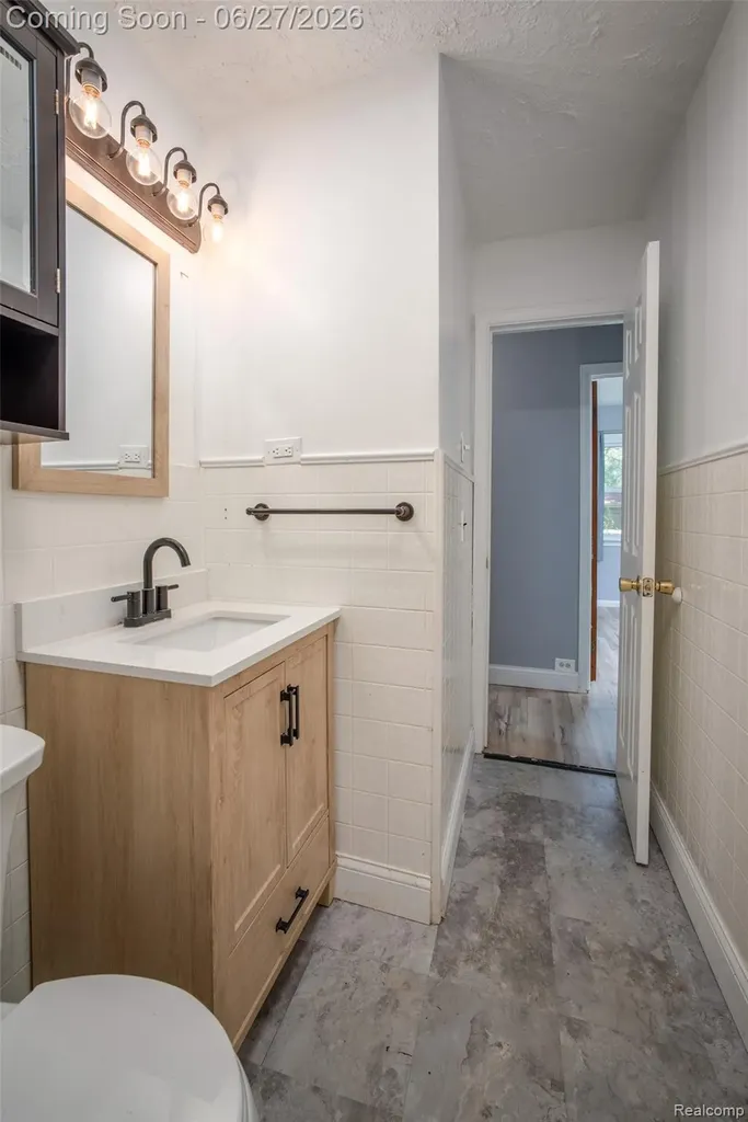 2347 Pauline Drive Waterford Charter Township MI 48329