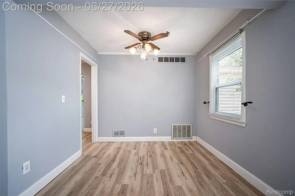 2347 Pauline Drive Waterford Charter Township MI 48329