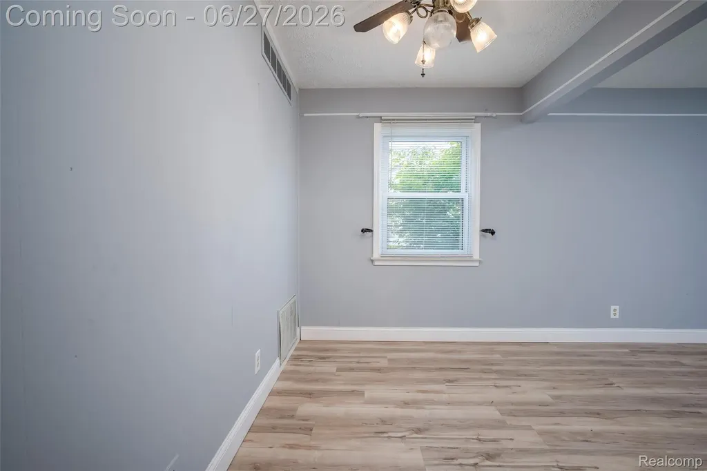 2347 Pauline Drive Waterford Charter Township MI 48329