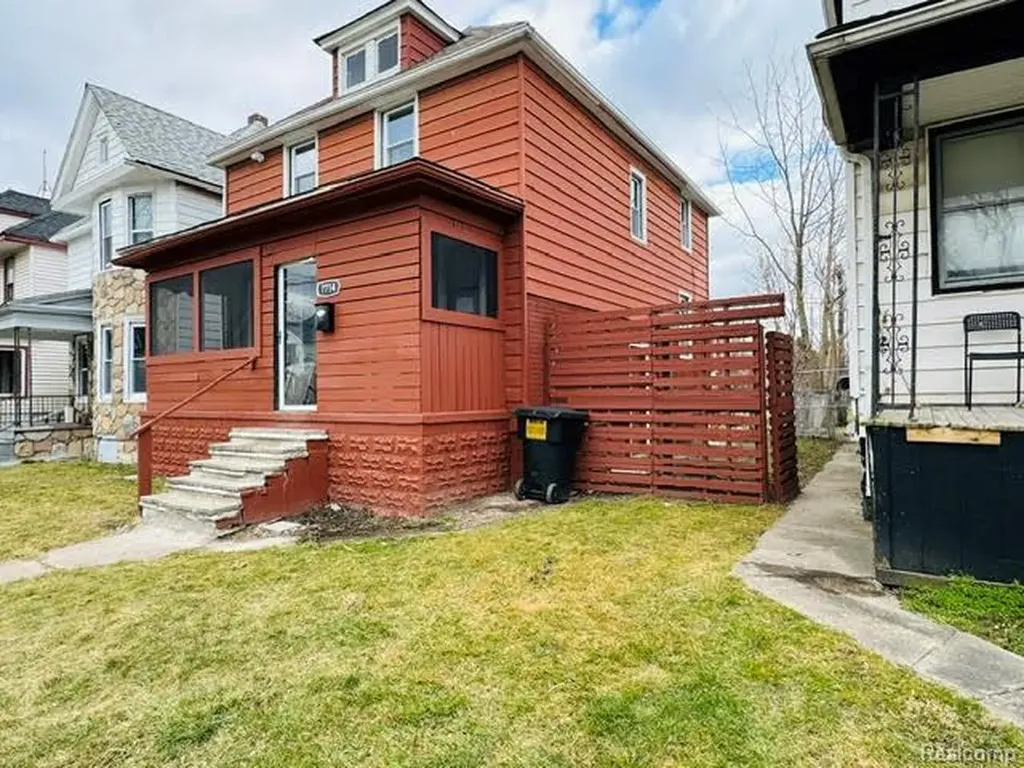 7714 E Canfield Street Detroit City MI 48214