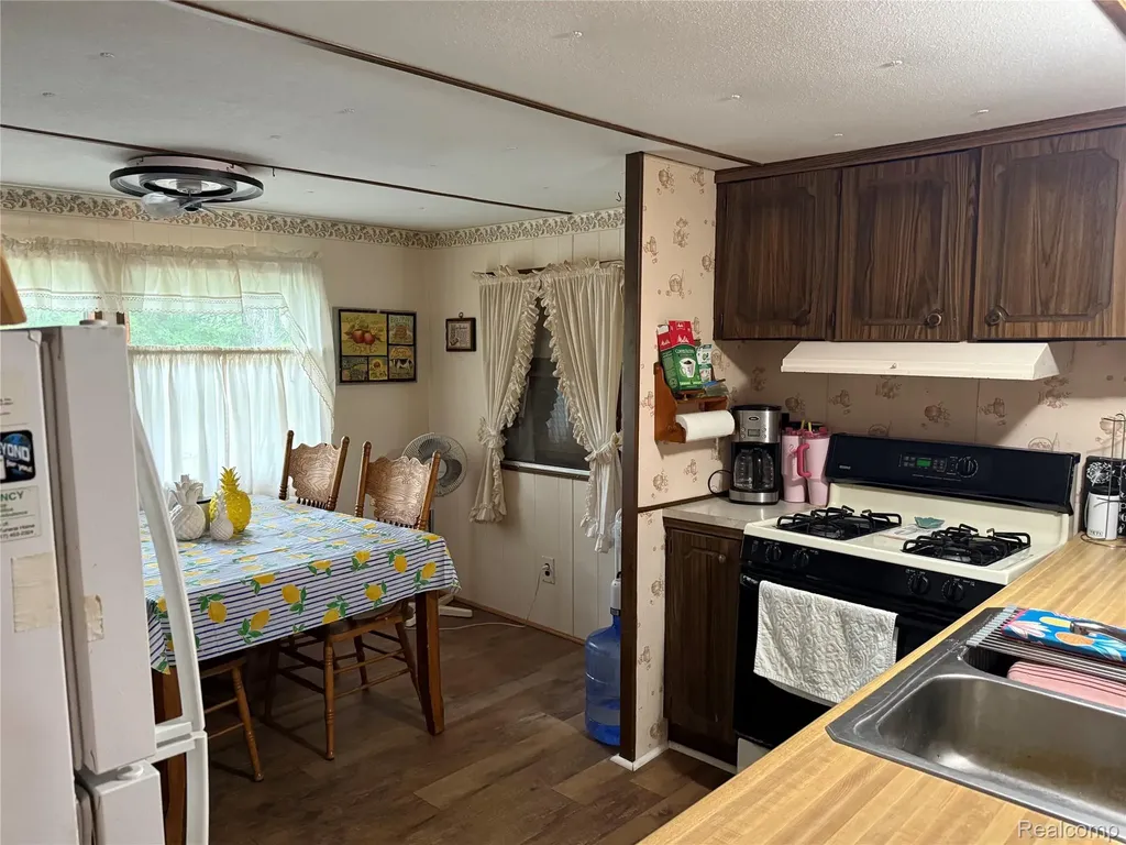 6430 Gagetown Road Caseville Township MI 48725
