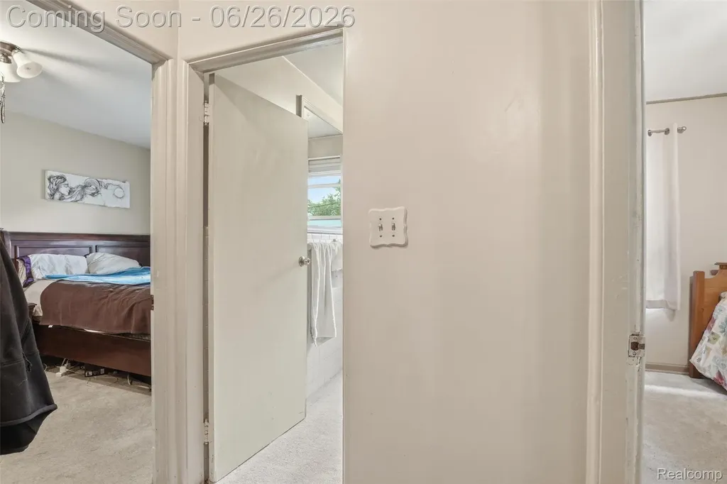 32425 Cloverdale Avenue Farmington City MI 48336