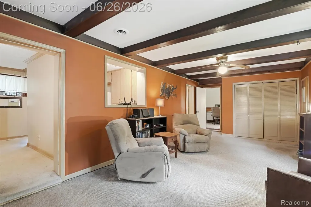 32425 Cloverdale Avenue Farmington City MI 48336