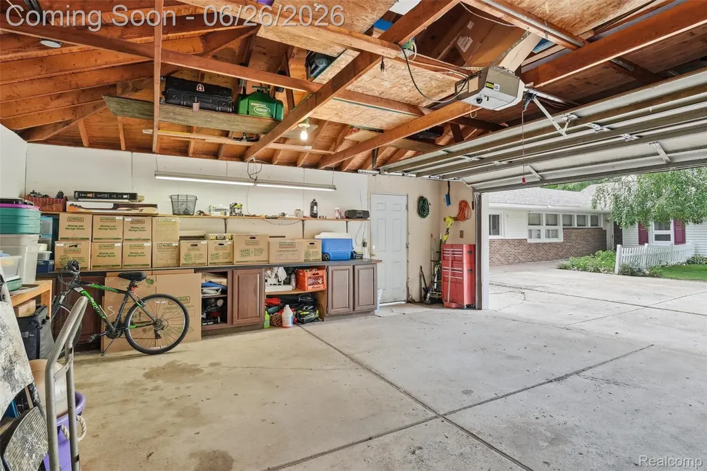 32425 Cloverdale Avenue Farmington City MI 48336