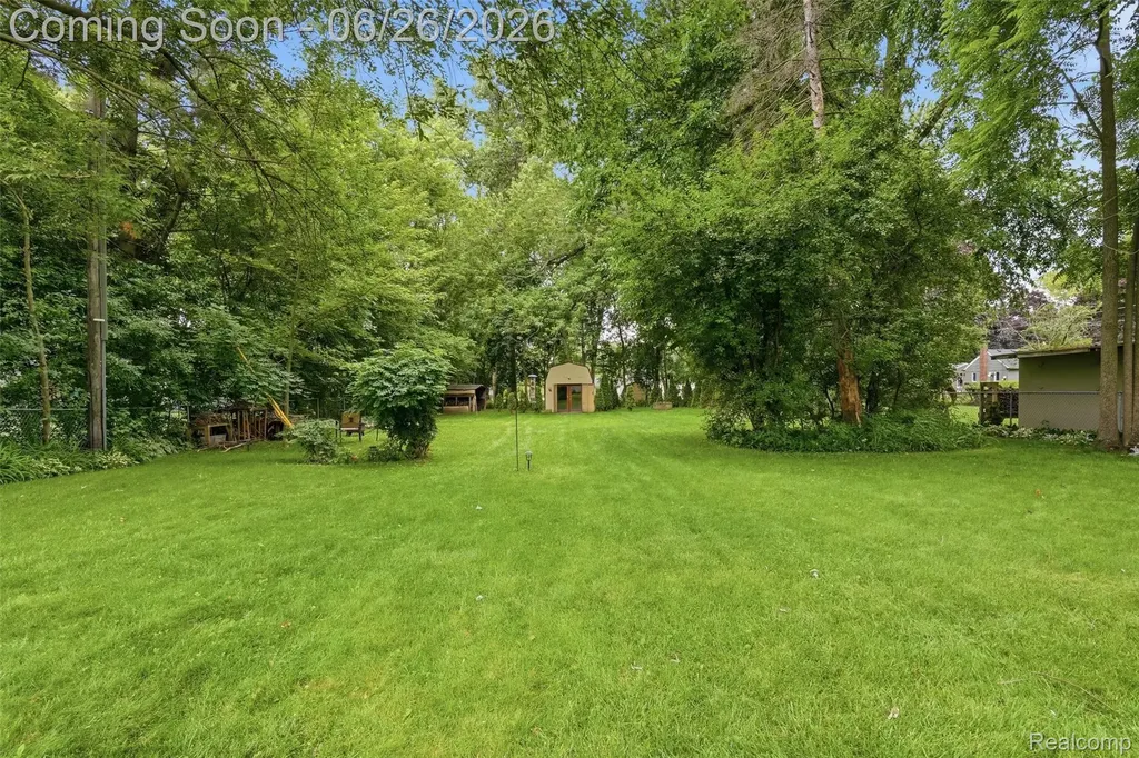 32425 Cloverdale Avenue Farmington City MI 48336