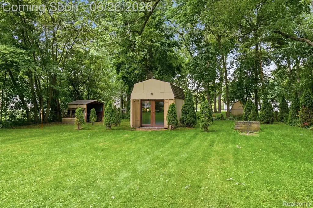 32425 Cloverdale Avenue Farmington City MI 48336