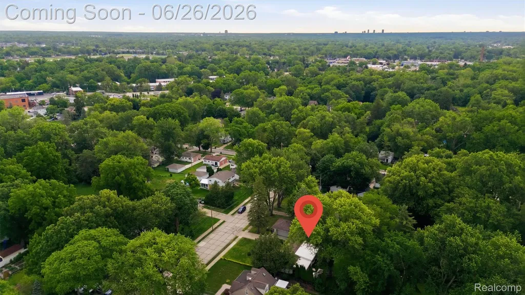 32425 Cloverdale Avenue Farmington City MI 48336