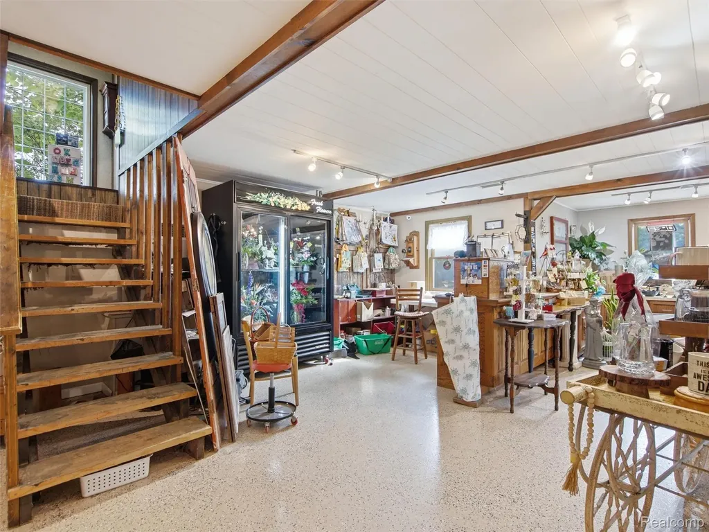 425 S Ortonville Road Orion Charter Township MI 48462