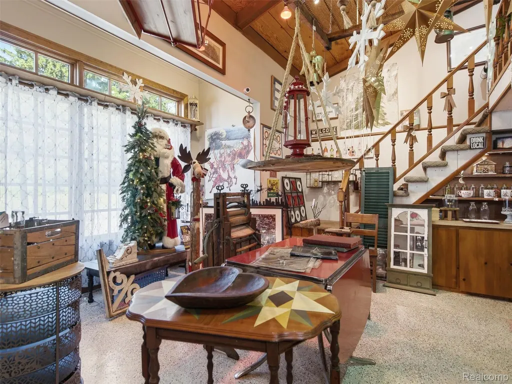 425 S Ortonville Road Orion Charter Township MI 48462