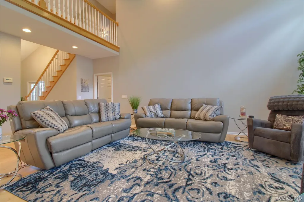 151 Wendover Court Commerce Charter Township MI 48390