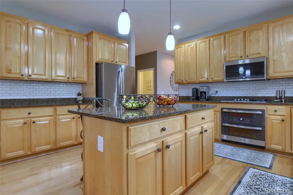 151 Wendover Court Commerce Charter Township MI 48390