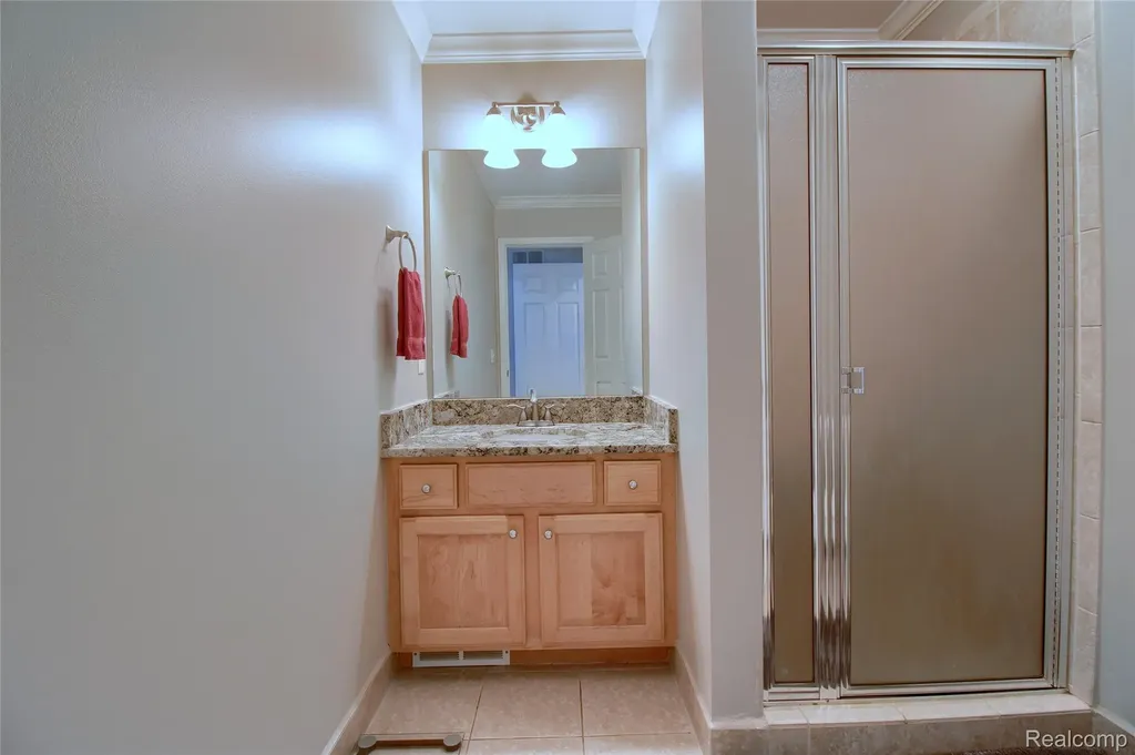 151 Wendover Court Commerce Charter Township MI 48390