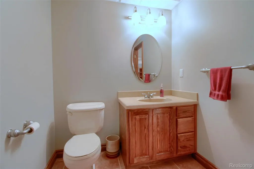 151 Wendover Court Commerce Charter Township MI 48390