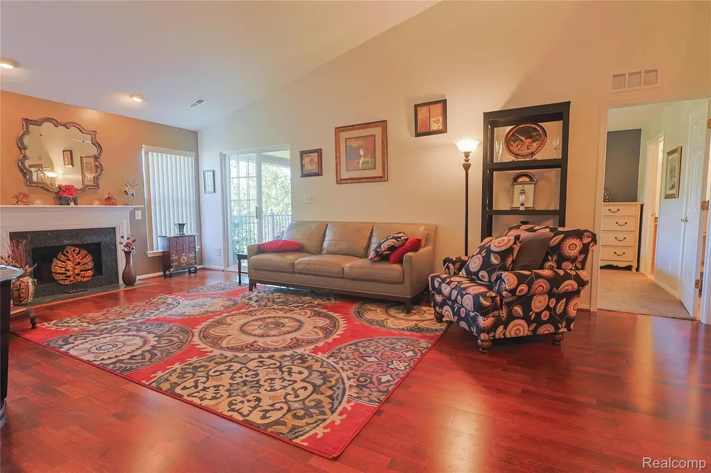 3581 Oakmonte Boulevard Oakland Charter Township MI 48306