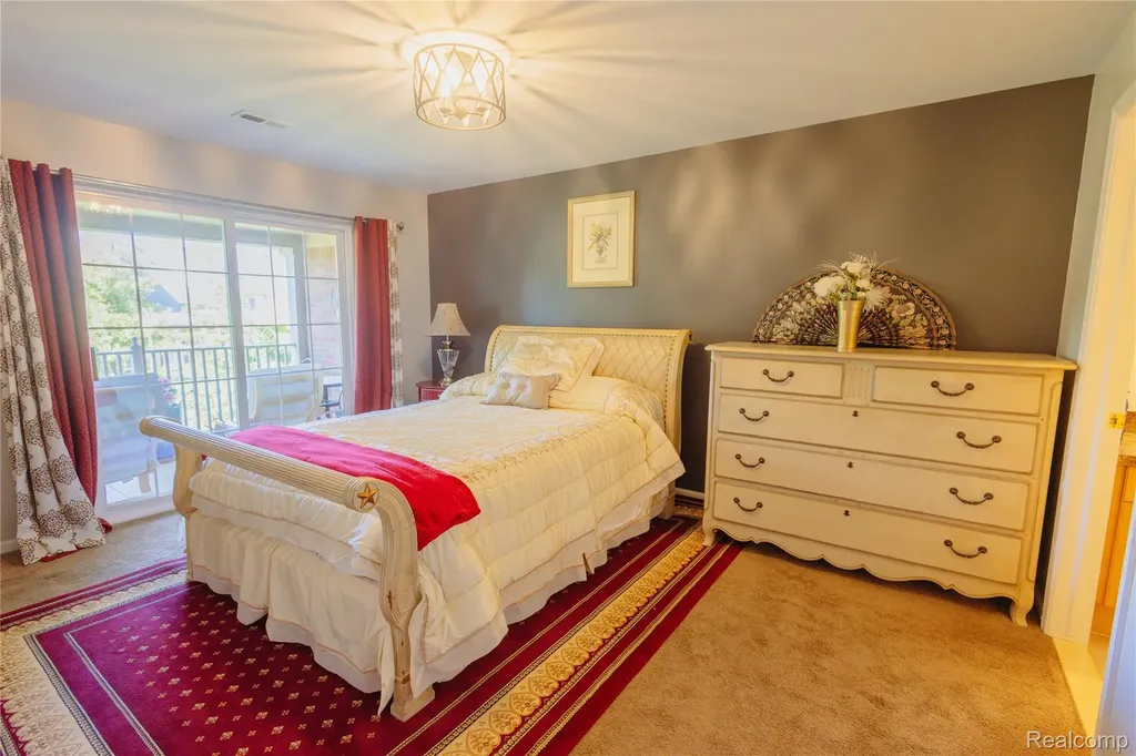 3581 Oakmonte Boulevard Oakland Charter Township MI 48306