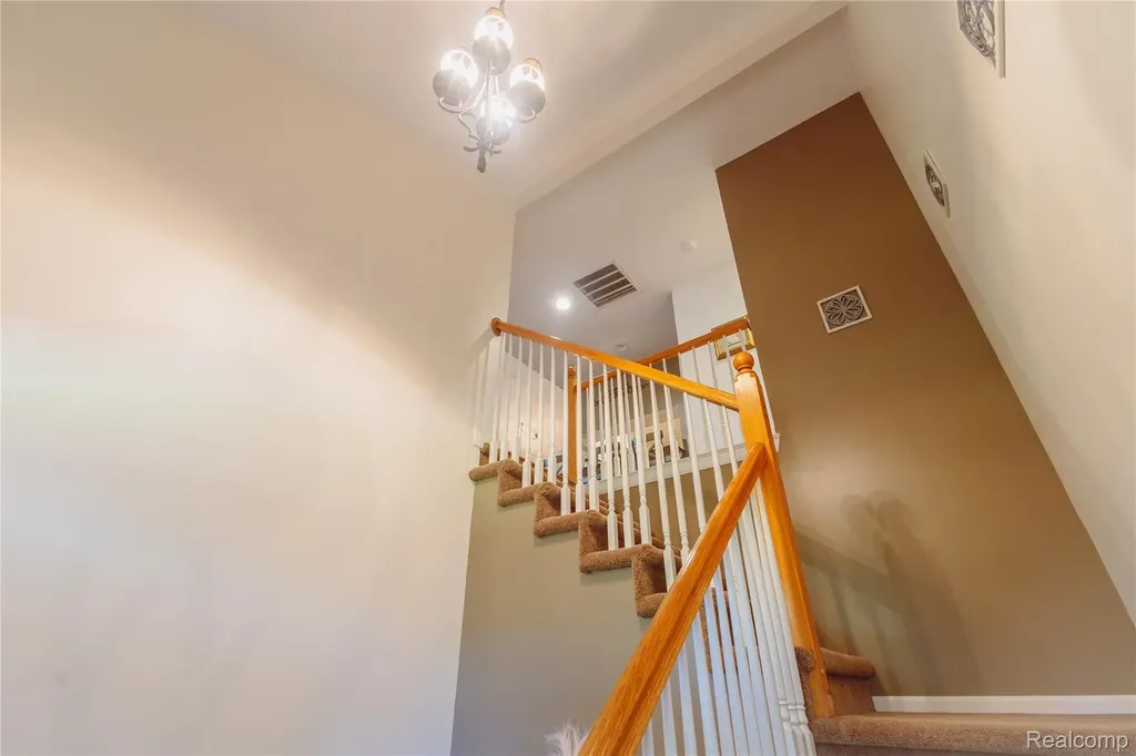3581 Oakmonte Boulevard Oakland Charter Township MI 48306