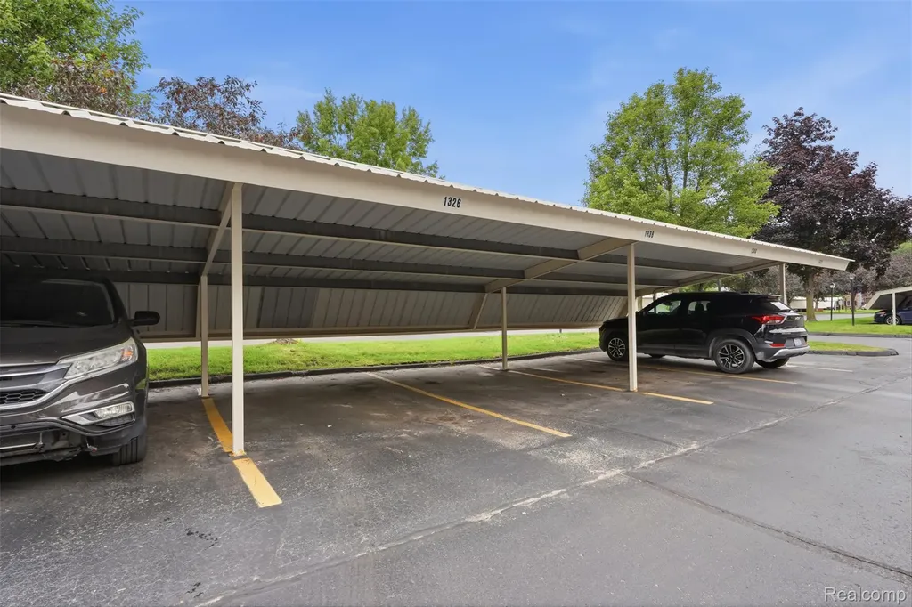 1326 Shoemaker Drive Westland City MI 48185