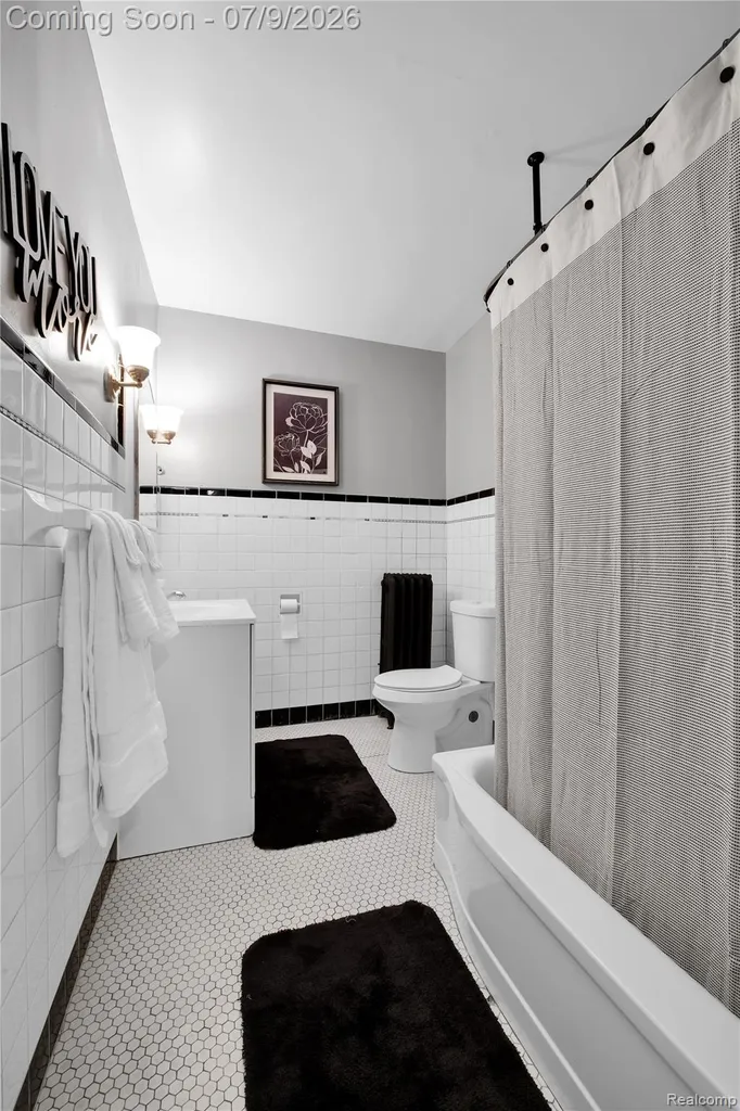 60 Mclean Street Highland Park City MI 48203