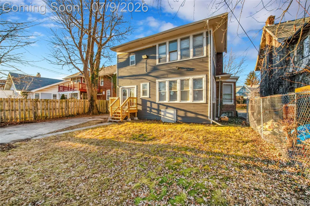 60 Mclean Street Highland Park City MI 48203