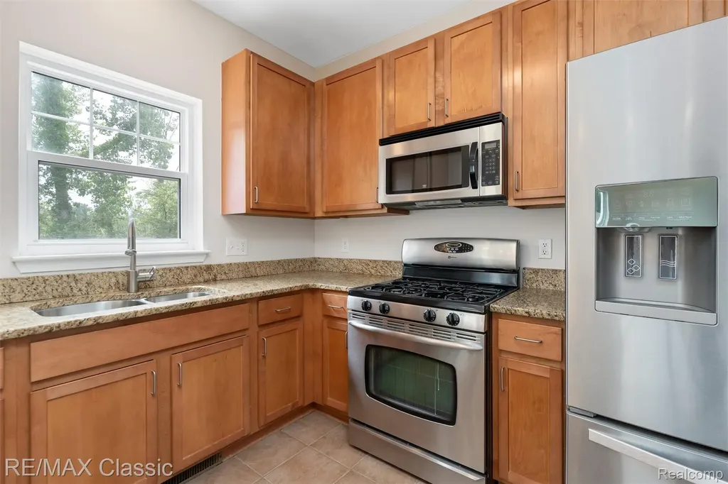 6108 Heron Hills Drive Wolverine Lake Village MI 48390
