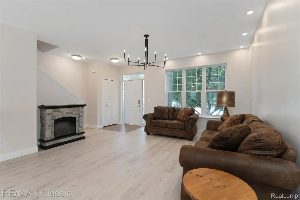 6108 Heron Hills Drive Wolverine Lake Village MI 48390