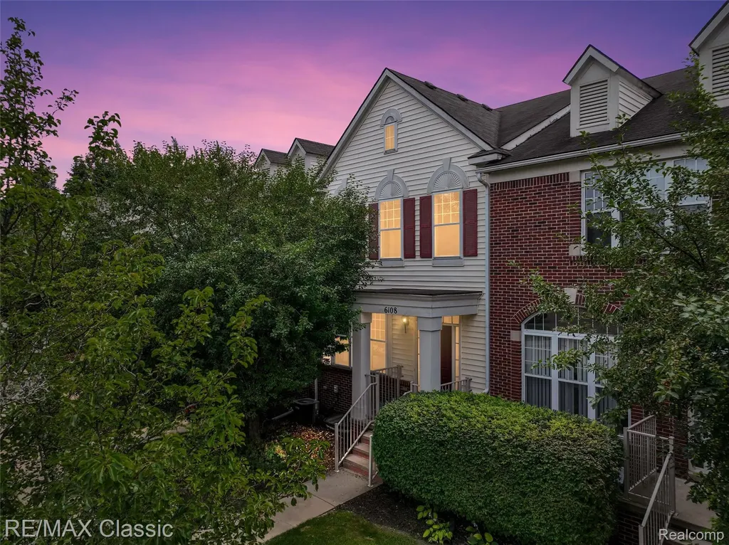 6108 Heron Hills Drive Wolverine Lake Village MI 48390
