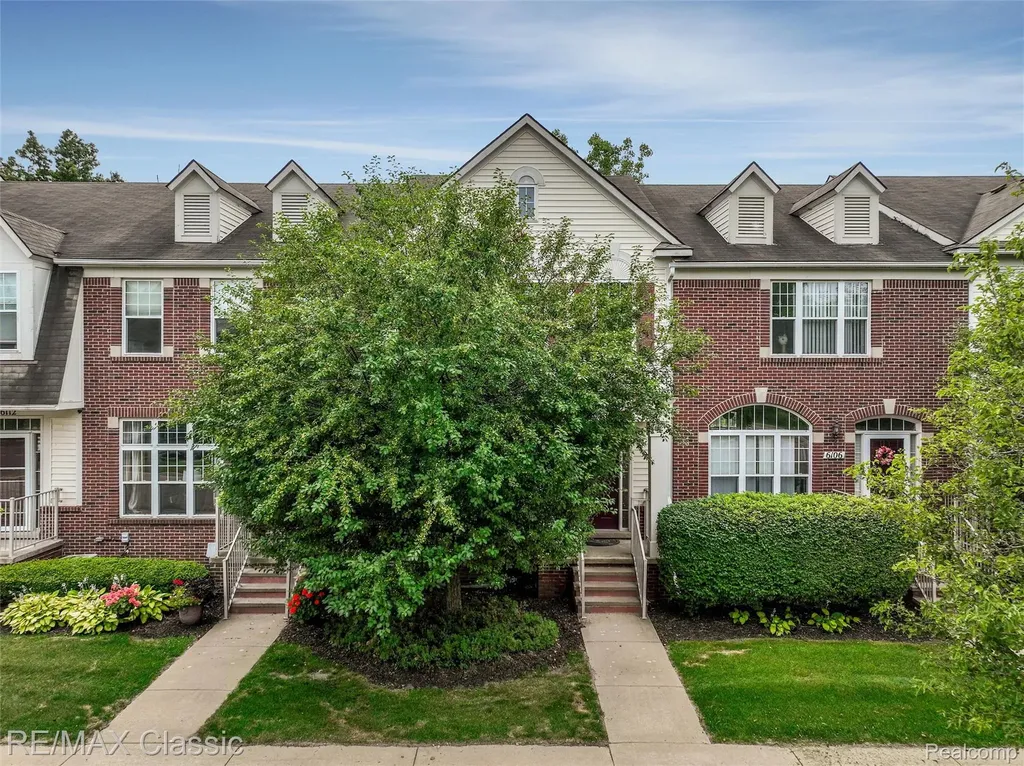 6108 Heron Hills Drive Wolverine Lake Village MI 48390