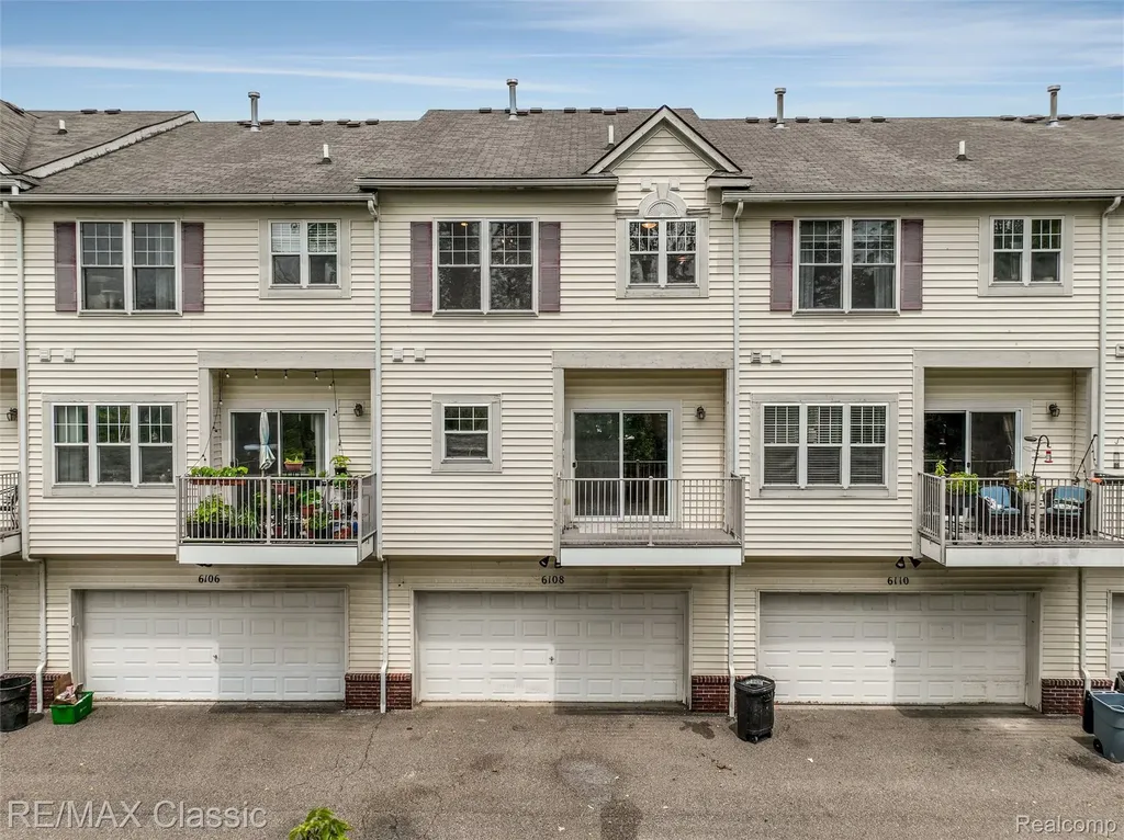 6108 Heron Hills Drive Wolverine Lake Village MI 48390