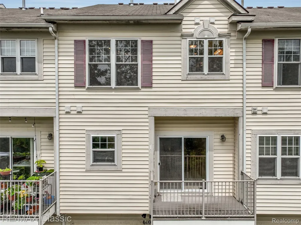 6108 Heron Hills Drive Wolverine Lake Village MI 48390
