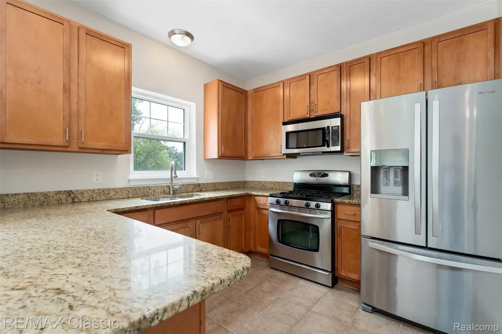 6108 Heron Hills Drive Wolverine Lake Village MI 48390