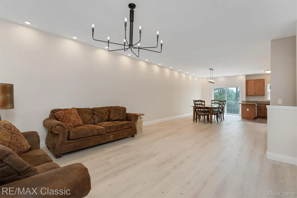 6108 Heron Hills Drive Wolverine Lake Village MI 48390