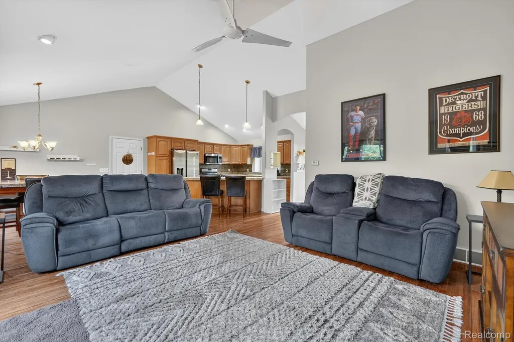 339 Wildflower Lane Lapeer City MI 48446