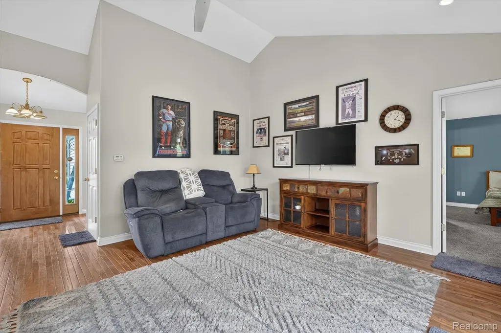 339 Wildflower Lane Lapeer City MI 48446