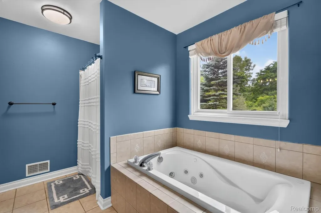 339 Wildflower Lane Lapeer City MI 48446