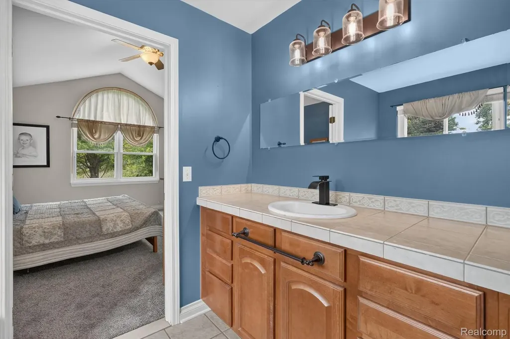 339 Wildflower Lane Lapeer City MI 48446