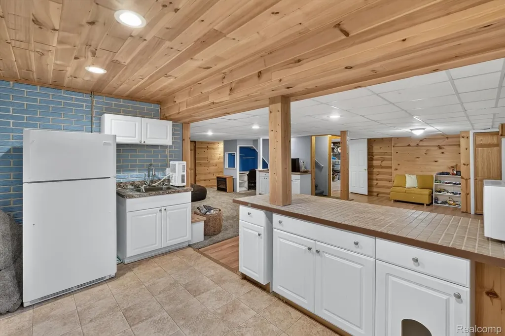 339 Wildflower Lane Lapeer City MI 48446