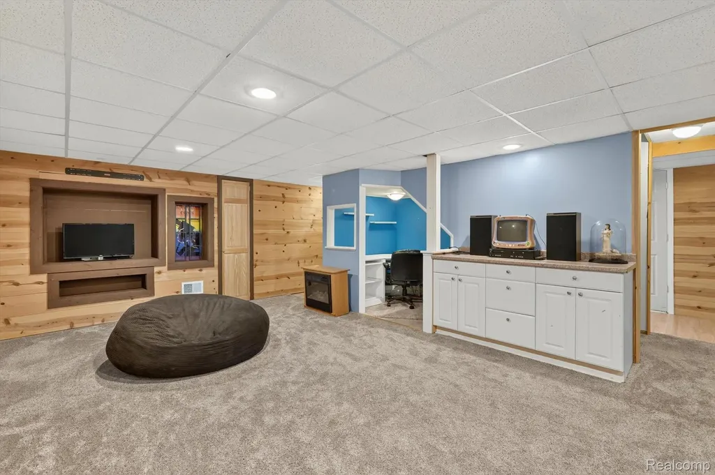 339 Wildflower Lane Lapeer City MI 48446