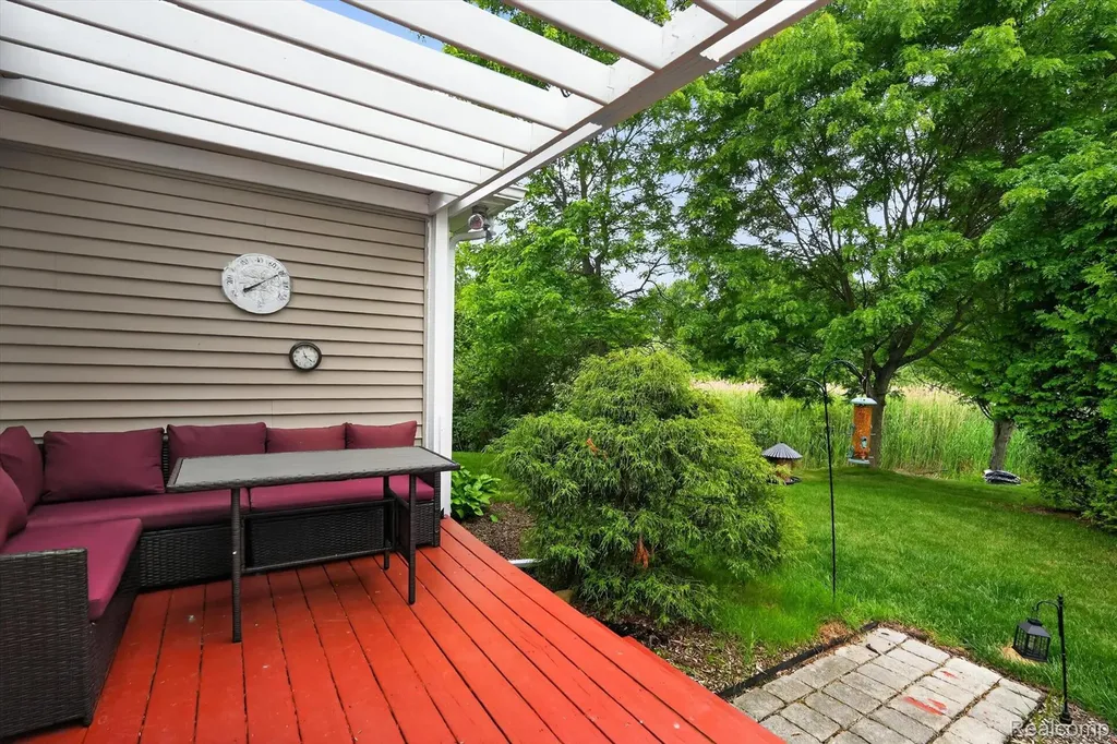 339 Wildflower Lane Lapeer City MI 48446