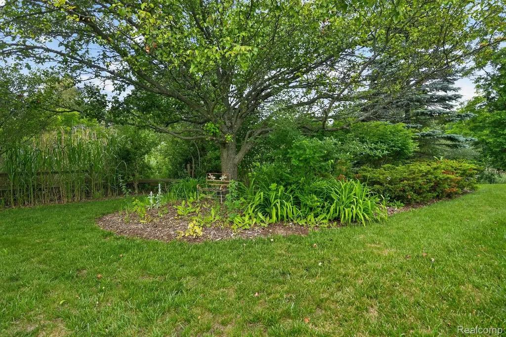 339 Wildflower Lane Lapeer City MI 48446