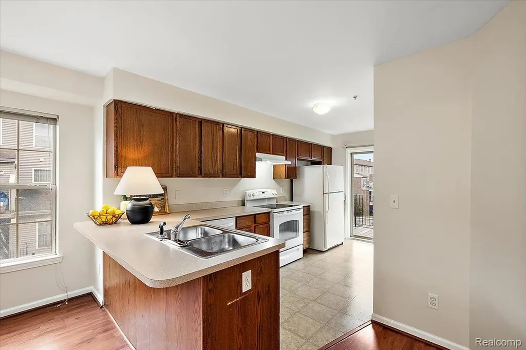 43 Georgetown Court Dearborn City MI 48126